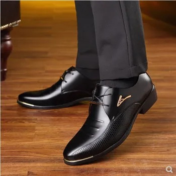 Итальянские мужские туфли-оксфорды, дизайнерские мужские черные туфли из лакированной кожи, мужские модельные туфли с острым носком 2023, классические мужские дерби