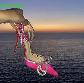 Роскошные женские туфли-лодочки из шелковой и атласной ткани с украшением в виде бабочки, модные туфли с острым носком на тонком высоком каблуке и ремешком на щиколотке
